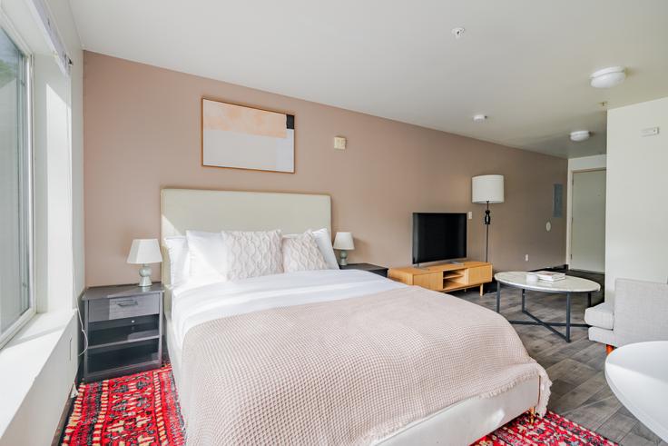 Furnished Studio Apartments for Rent in University District