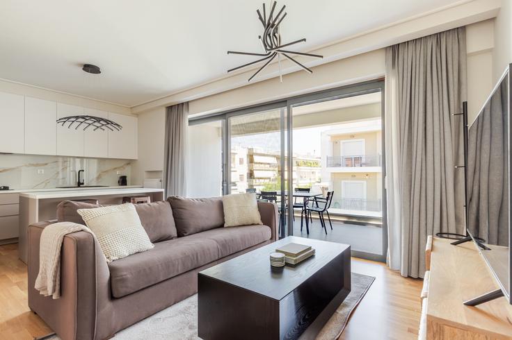 Salle de séjour élégante avec mobilier moderne dans un appartement à Paritsi 50, Neo Psychico à North Athens, Athens Salle de séjour élégante avec mobilier moderne dans un appartement à Paritsi 50, Neo Psychico à North Athens, Athens
