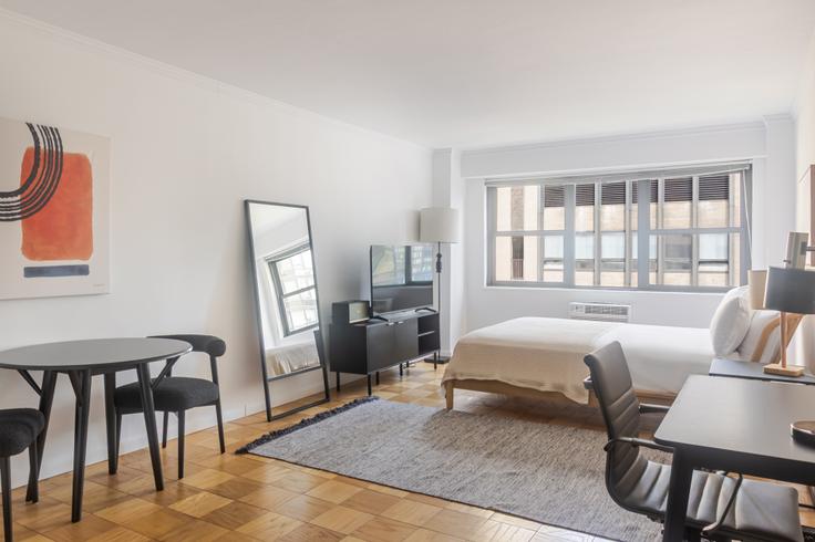 Studio meublé à Ambassador East, 330 East 46th St 1955, Manhattan, New York, photo 1 Studio meublé à Ambassador East, 330 East 46th St 1955, Manhattan, New York, photo 1