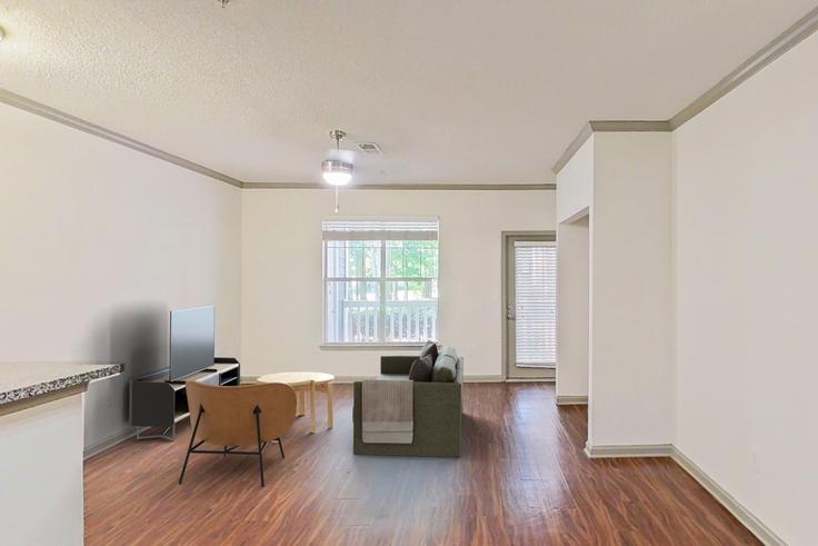 Cortland Lex adresindeki bir dairede modern mobilyalarla zarif bir şekilde tasarlanmış oturma odası Alpharetta, Alpharetta Cortland Lex adresindeki bir dairede modern mobilyalarla zarif bir şekilde tasarlanmış oturma odası Alpharetta, Alpharetta