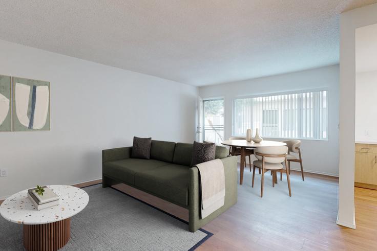 Los Angeles Los AngelesのGoshen Eighteenのアパートメントにある、モダンな家具を備えたエレガントなデザインのリビングルーム